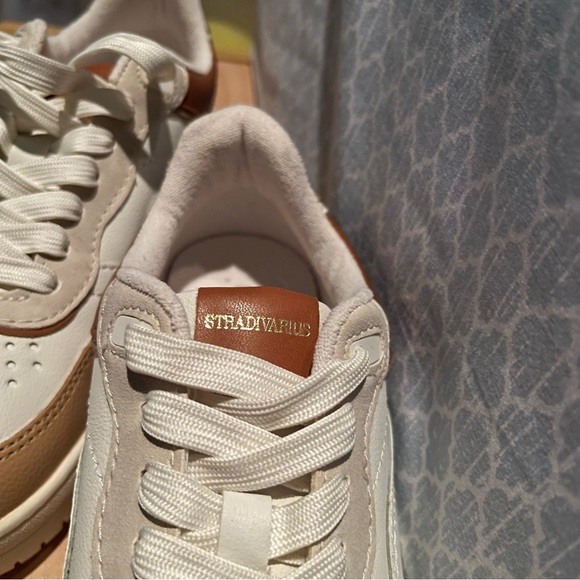Stradivarius Brown Beige Sneakers 🤎 - Picture 6 of 11